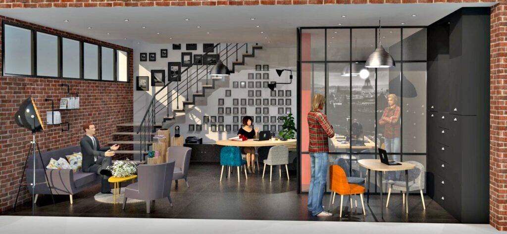 Bureau moderne avec des murs en briques, une salle de réunion en verre, trois personnes travaillant à des bureaux et un coin salon ; un escalier et des photos décorent le mur du fond.